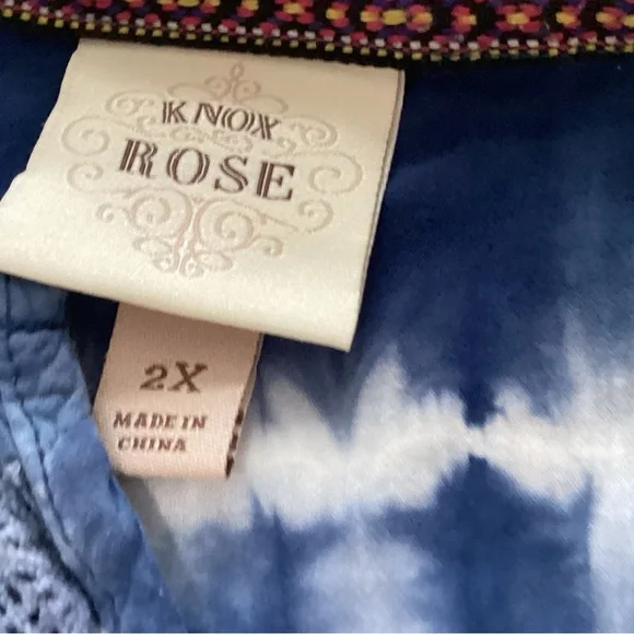 Knox Rose Blue and White Tie-Dye Top - Picture 4 of 6